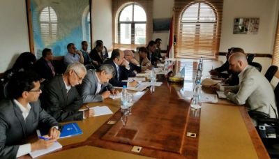 وزير التخطيط يلتقي منسقة الأمم المتحدة للشؤون الإنسانية لدى اليمن