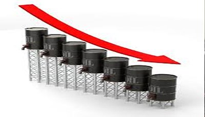 النفط يغلق على انخفاض طفيف لكن برنت ينهي الأسبوع مرتفعا