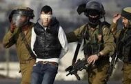 قوات الاحتلال تعتقل10 فلسطينيين خلال عمليات اقتحام ومداهمة بالضفة