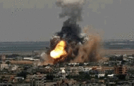طائرات الاحتلال الإسرائيلي تقصف عدة مواقع في قطاع غزة فجرا