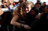 سلطات الاحتلال الإسرائيلي تفرج عن عهد التميمي ووالدتها ناريمان بعد قضائهما 8 أشهر في الأسر