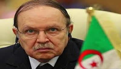 الرئيس الجزائري يعلن استقالته