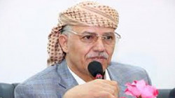 محافظ إب يطلع على أضرار السيول بشوارع مركز المحافظة