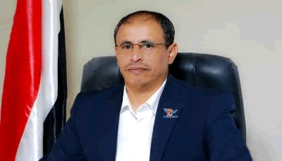وزير الإعلام يعزي رئيس مجلس إدارة وكالة سبأ في وفاة والده العلامة زيد عامر