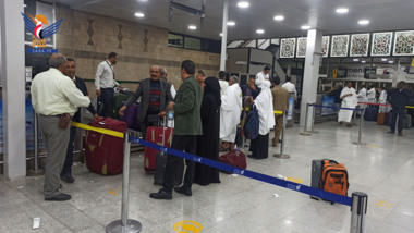 مغادرة 131 حاجا مطار صنعاء الدولي