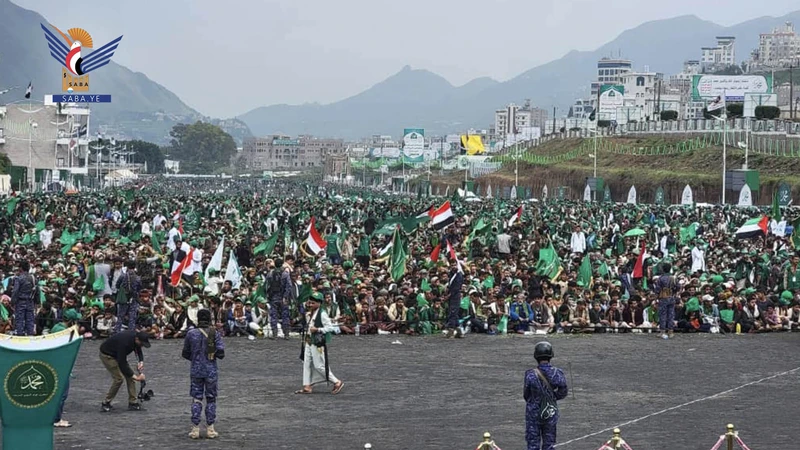 إب.. حشود جماهيرية غير مسبوقة في الفعاليات المركزية لذكرى المولد النبوي