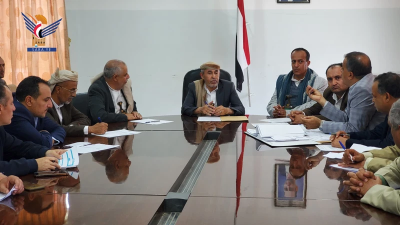 لجنة المناقصات في إب تقر دراسات وتصاميم 12 مشروعا خدميا