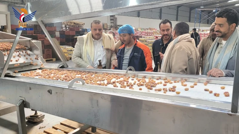 القائم بأعمال وزير الاقتصاد يزور عددًا من المصانع