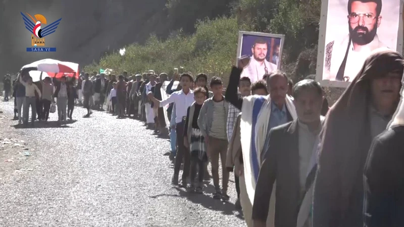 إب.. مسير لخريجي قوات التعبئة في عزلة الجعاشن بمديرية ذي السفال