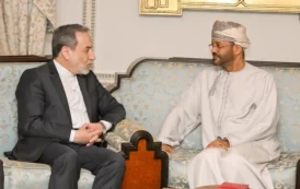 عراقجي يجري محادثات مع وزير الخارجية العُماني عشيّة المفاوضات الإيرانية الأمريكية