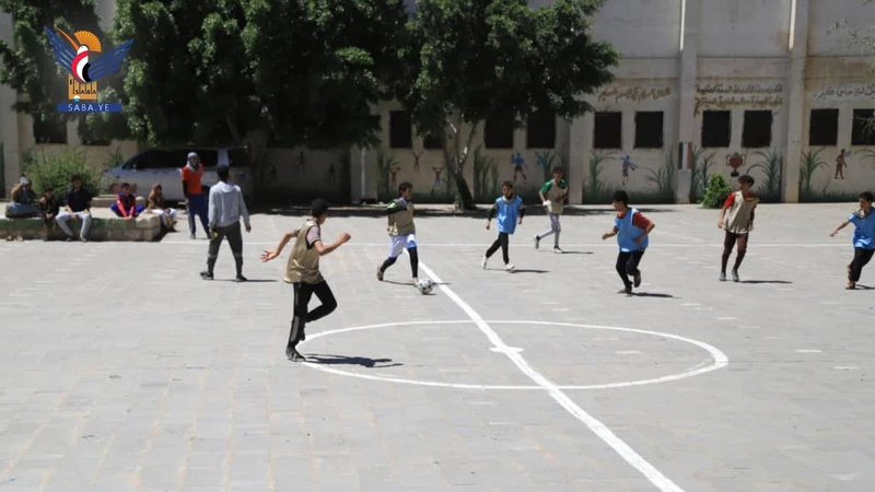 تدشين الدوري الرياضي للمدارس الصيفية في حي الجراف الغربي بمديرية الثورة