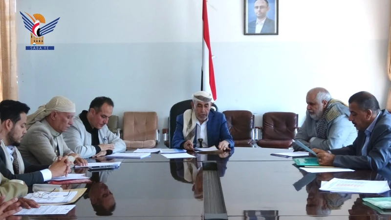 لجنة الخطة والموازنة بإب تناقش إعداد خطة مشاريع 1448هـ