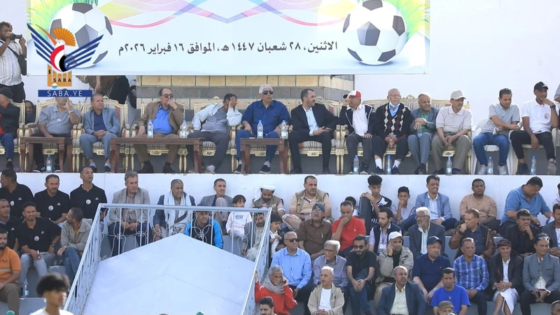 الدكتور البخيتي يطّلع على سير عمل طاقم قناة اليمن الفضائية في تغطية مباريات الدوري العام وكأس الجمهورية بملعب الظرافي