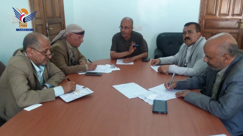 إب .. مناقشة مهام ومبادرات فريق مدونة السلوك الوظيفي
