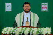 قائد الثورة يجدّد التأكيد على حق الشعب اليمني في موقفه وقضيته العادلة ومطالبه المشروعة بإنهاء الحصار والاحتلال السعودي