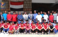 نائب وزير الشباب يلتقي بعثة منتخب الشباب لكرة القدم ويُكّرم لاعبيه وجهازيه الفني والإداري